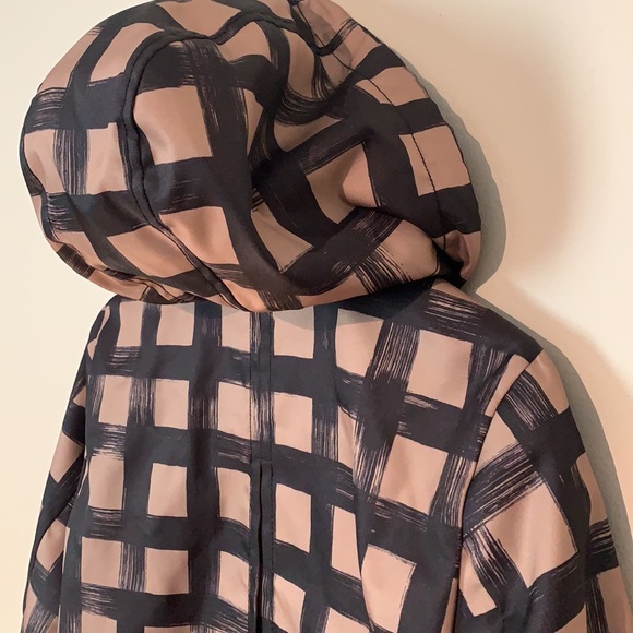 Kate Spade Black and Tan Grid Water-Resistant Rain Jacket - Picture 4 of 16